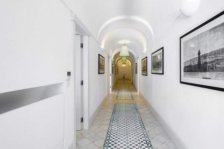 Cam013 - Villa in Capri town, Campania