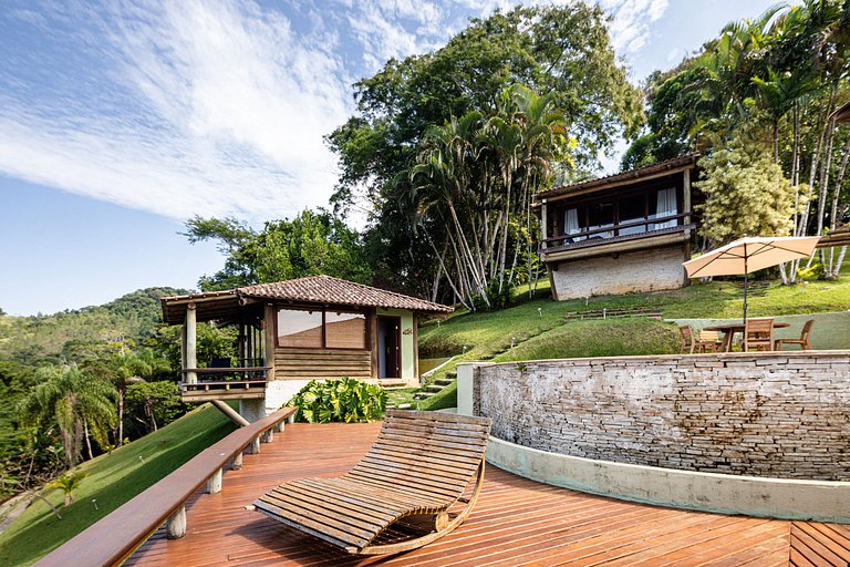 Ang014 - 6-Bedroom Villa with Ocean Views in Angra