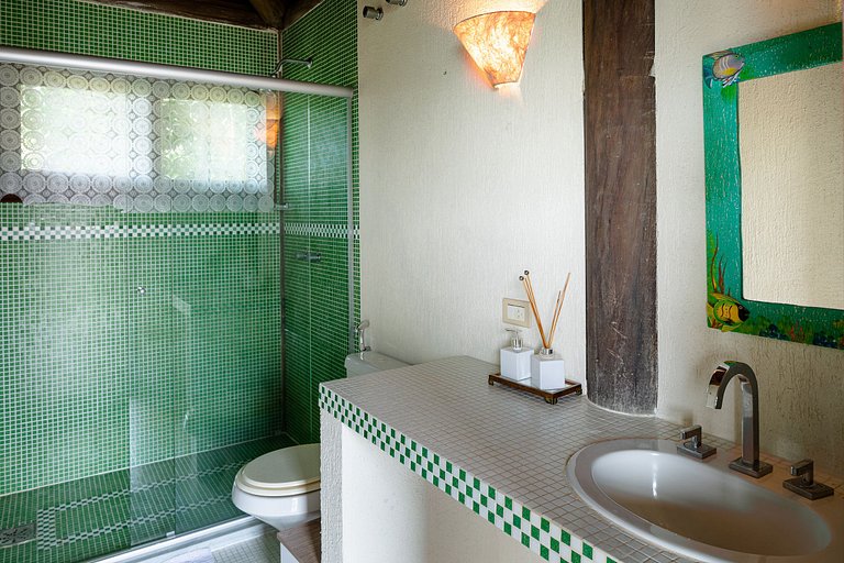 Ang014 - 6-Bedroom Villa with Ocean Views in Angra