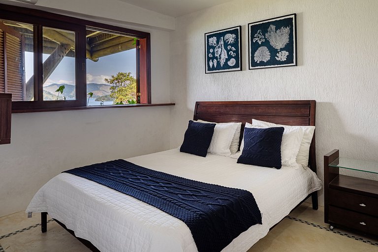 Ang014 - Beautiful 6 bedroom house with wide views in Angra