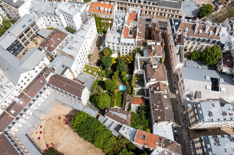 Par008 - Belle demeure secrète du 18ème siècle à Paris
