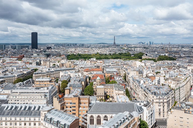 Par008 - Beautiful secret mansion from 18th century in Paris