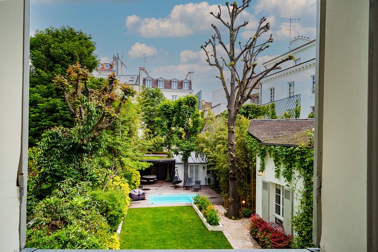 Par008 - Belle demeure secrète du 18ème siècle à Paris