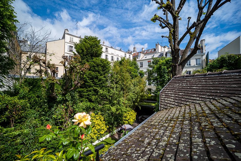 Par008 - Beautiful secret mansion from 18th century in Paris