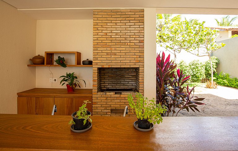 Cea048 - Contemporary 5-Bedroom Villa with Pool in Aquiraz
