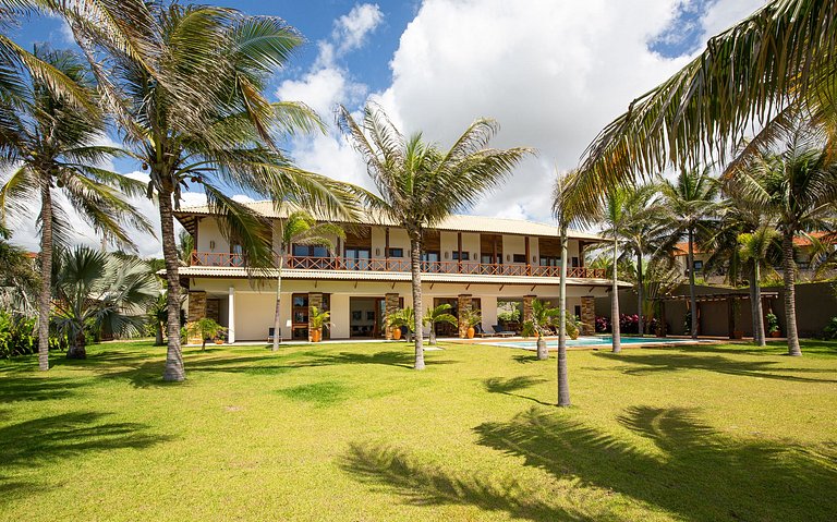 Cea048 - Contemporary 5-Bedroom Villa with Pool in Aquiraz