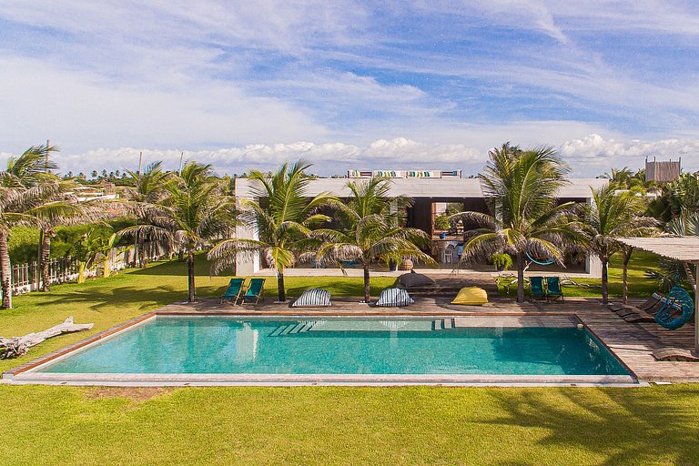 Cea033 - Beautiful house with 6 suites by the sea in Praia d