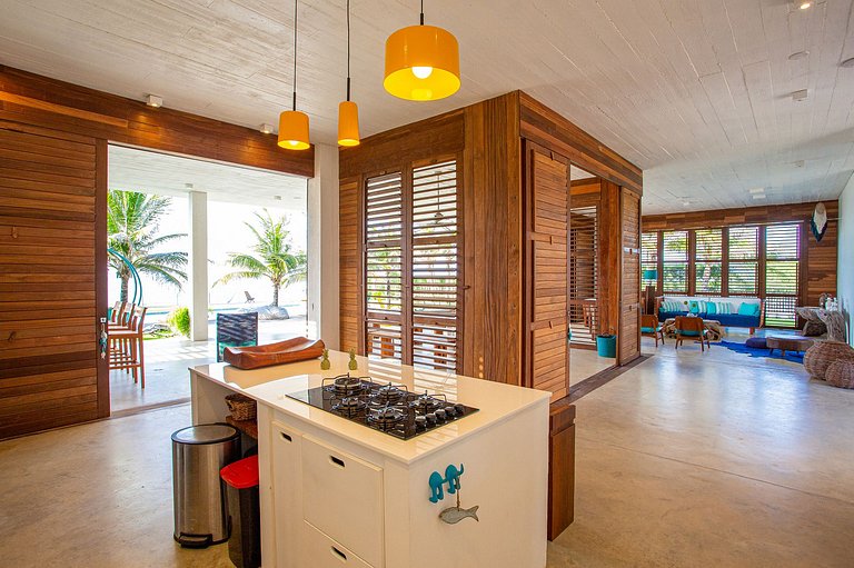 Cea033 - Beautiful house with 6 suites by the sea in Praia d