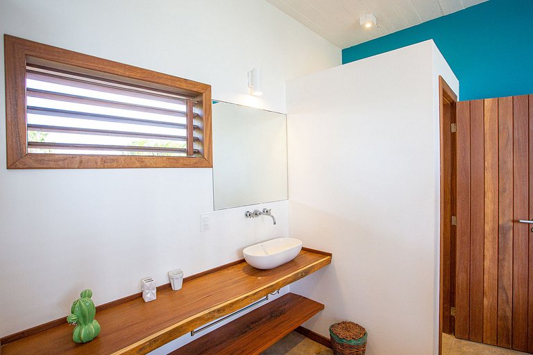 Cea033 - Beautiful house with 6 suites by the sea in Praia d