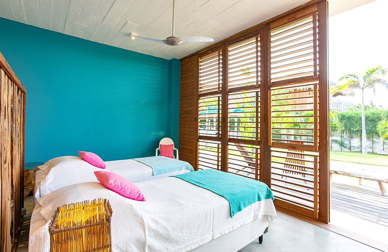 Cea033 - Beautiful house with 6 suites by the sea in Praia d