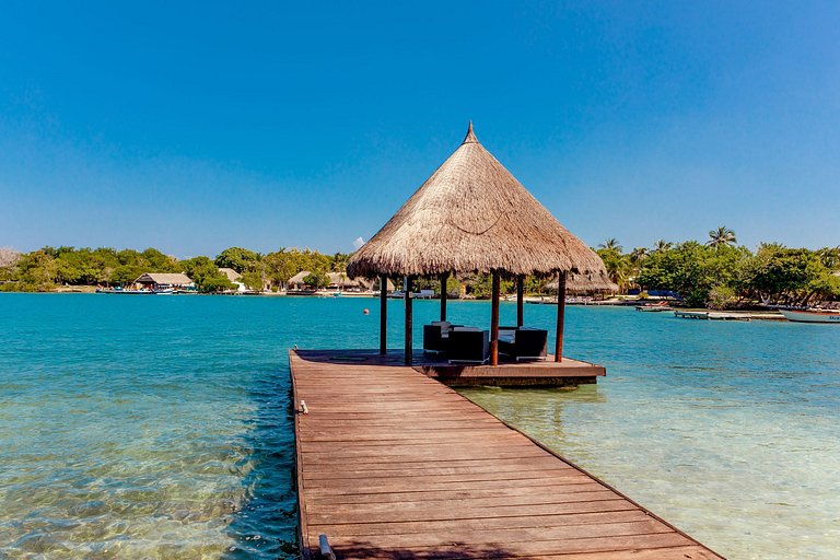 Car076 - Beautiful 5 bedroom villa in Islas del Rosario