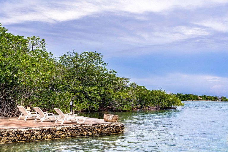 Car076 - Beautiful 5 bedroom villa in Islas del Rosario