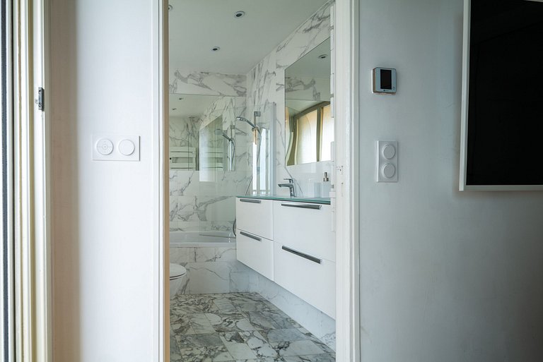 Azu018 - Apartamento com vista para o mar em Nice