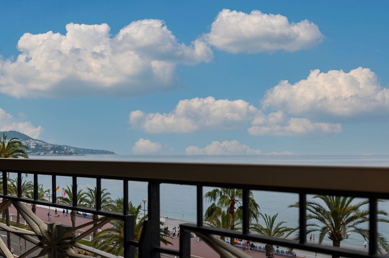 Azu018 - Apartamento com vista para o mar em Nice