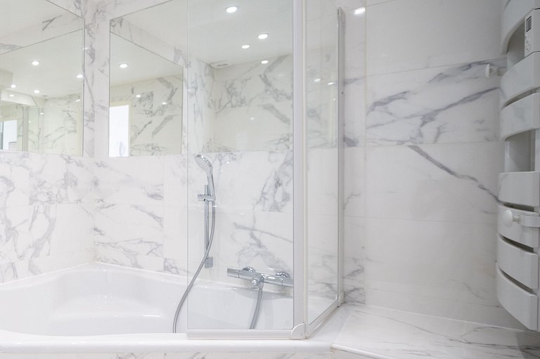 Azu018 - Apartamento con vista al mar, Niza