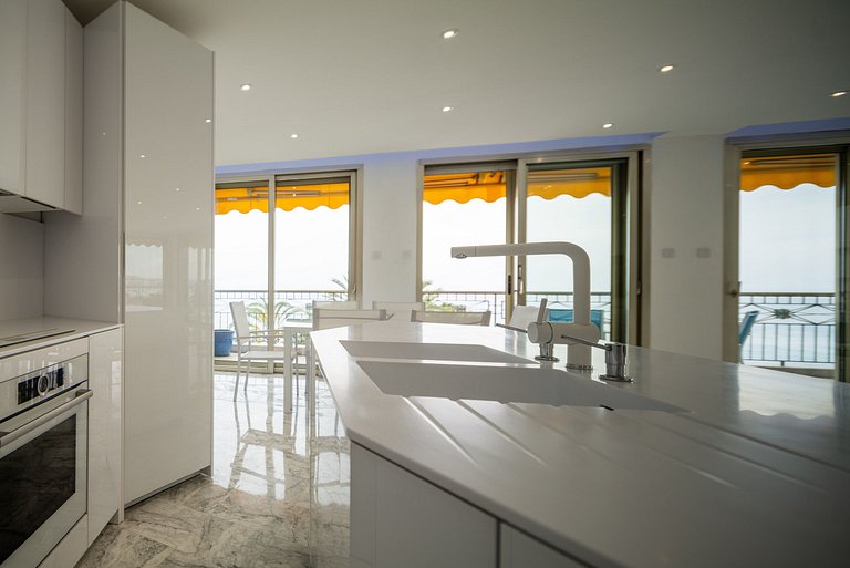 Azu018 - Apartamento con vista al mar, Niza