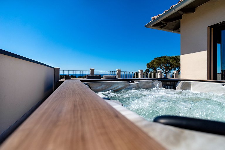 Azu017 - Villa Privée avec Jacuzzi sur le Toit, Côte d'Azur