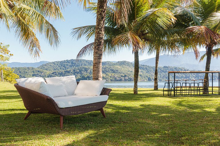 Luxury mansion, six suites, Cavaco Island, beach, Angra dos