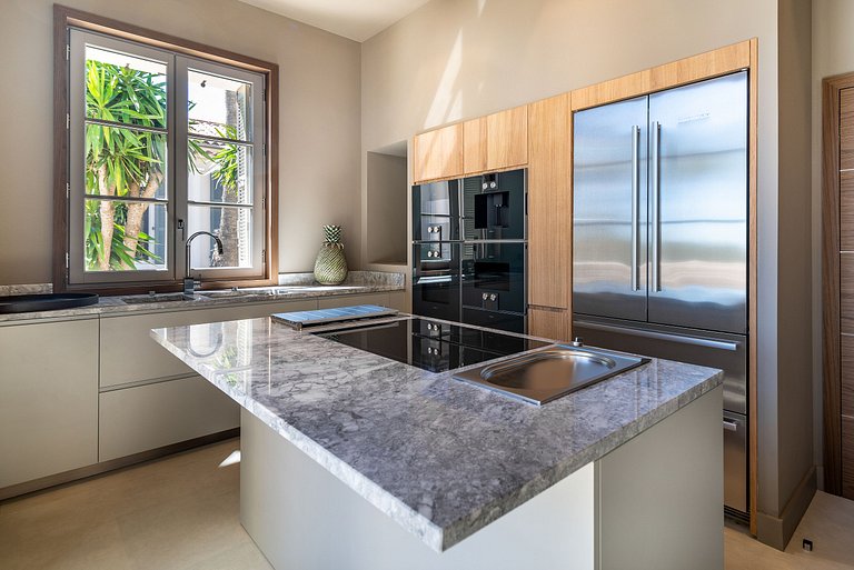 Azu015 - Exceptional 11-bedroom estate in La Croix-Valmer