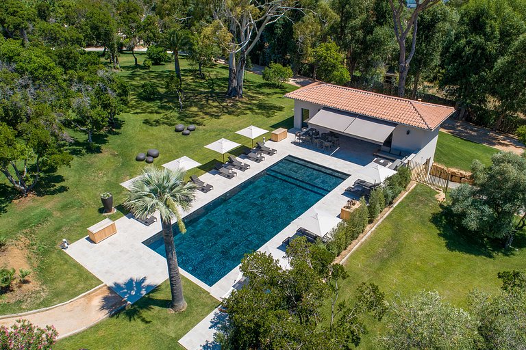 Azu015 - Large residence in La Croix-Valmer, French Riviera