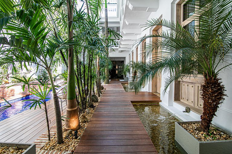 Car027 - Stunning 8 bedroom mansion in Old City, Cartagena