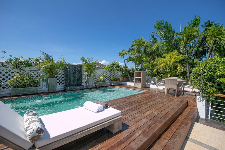 Car027 - Stunning 8 bedroom mansion in Old City