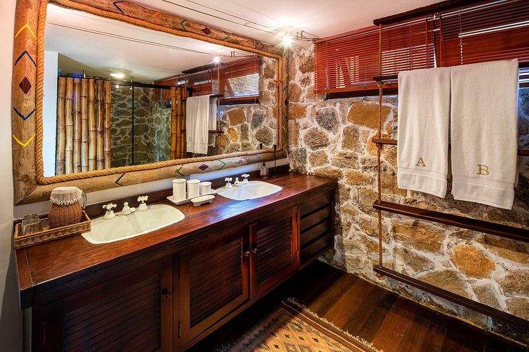 Ang005 - Île paradisiaque à Angra dos Reis