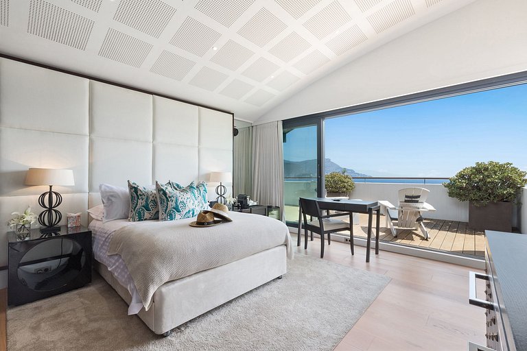 Azu007 - Villa with rooftop infinity pool, French Riviera