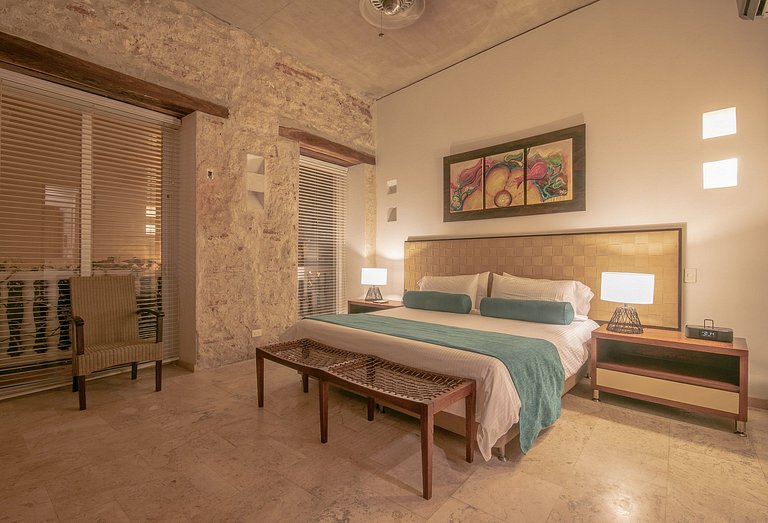 Car081 - Beautiful house in the heart of the Old City