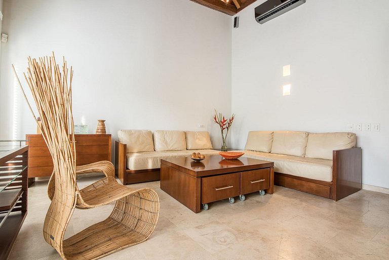 Car081 - Splendide villa au cœur du Centre Historique