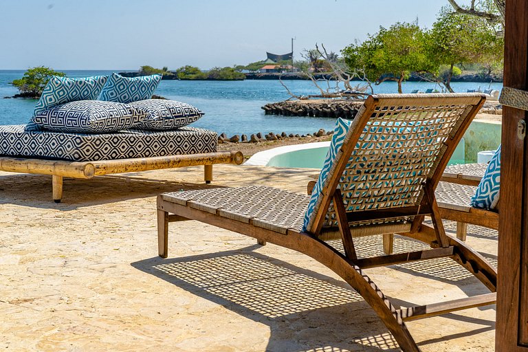 Car018 - Luxury island with private beach in Islas del Rosar