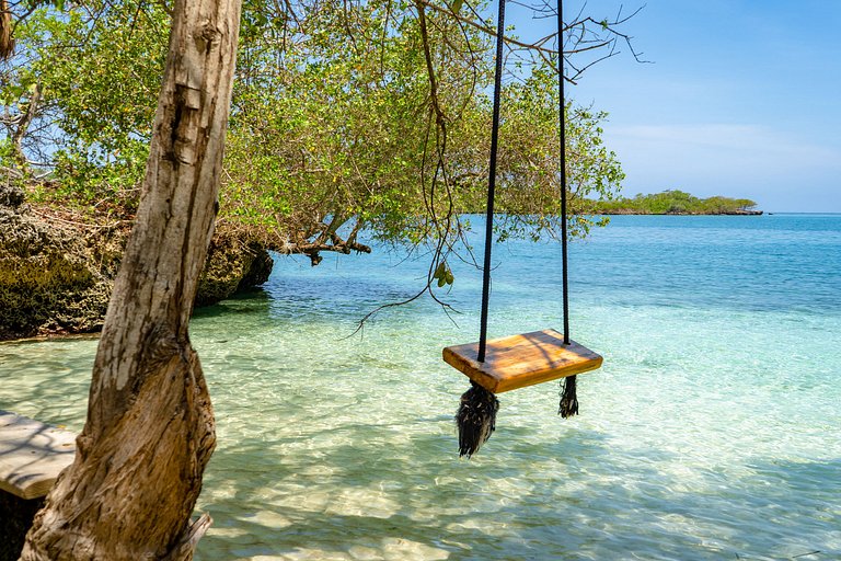 Car018 - Paradise island in Islas del Rosario, Cartagena