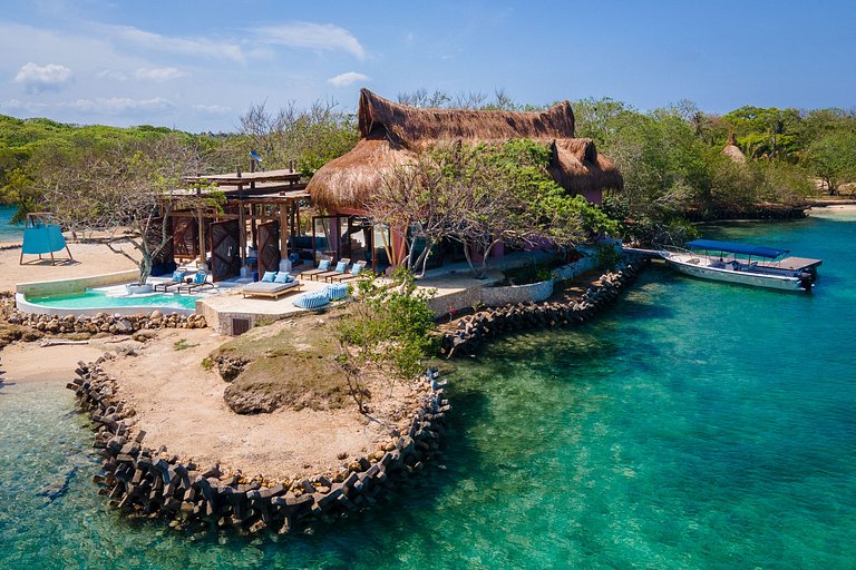 Car018 - Paradise island in Islas del Rosario, Cartagena
