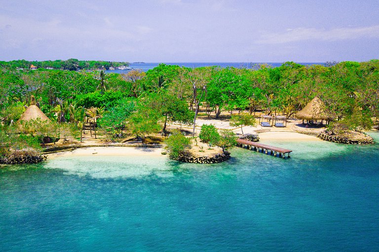 Car018 - Île de luxe avec plage privée aux îles du Rosaire