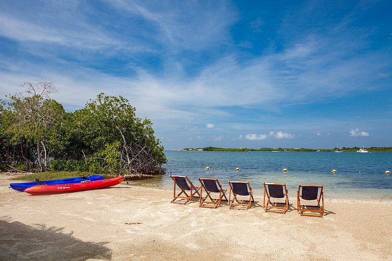 Car094 - Lindo bangalô de 4 quartos em Baru