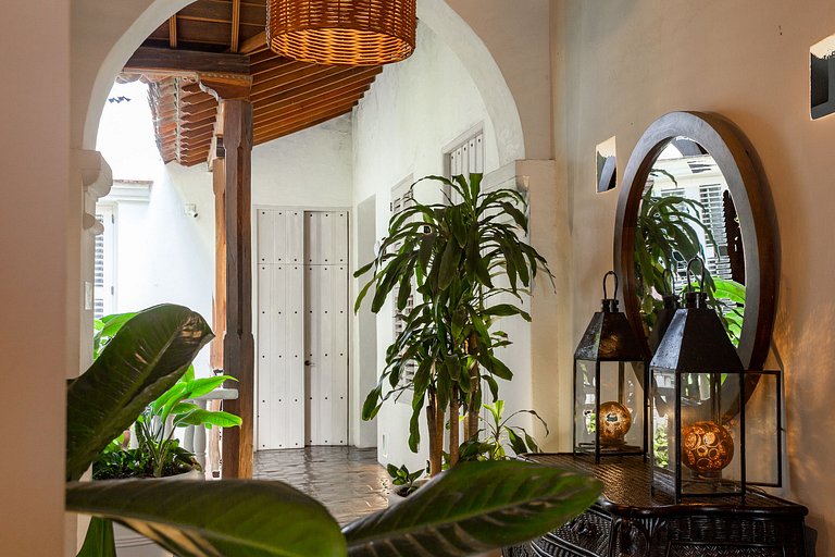 Car058 - Wonderful colonial house in Cartagena's Old City