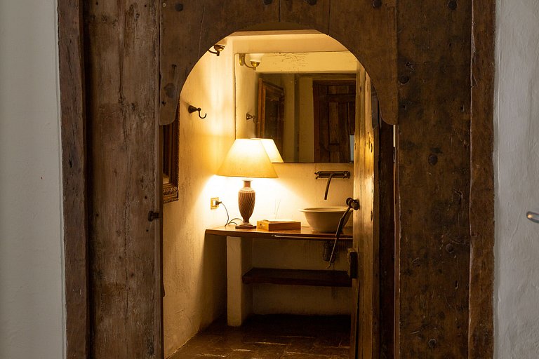 Car058 - Wonderful colonial house in Cartagena's Old City