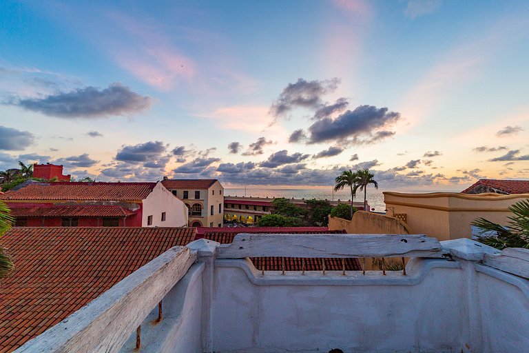 Car090 - Casa colonial com piscina na Cidade Velha