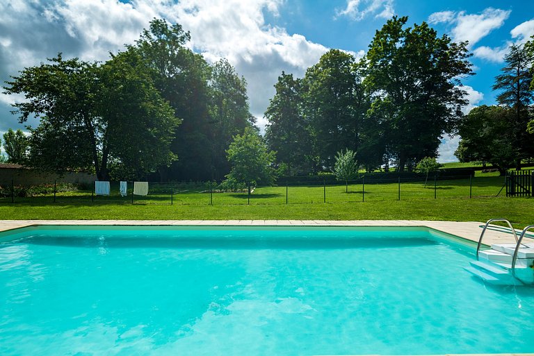 Auv001 - Château à côté de Vichy