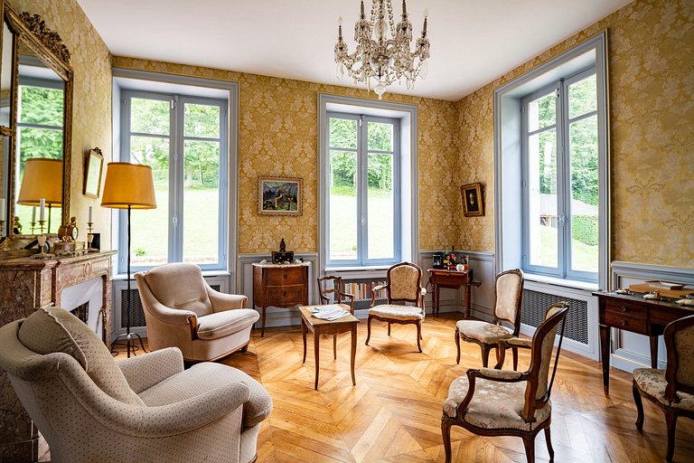 Auv001 - Château à côté de Vichy