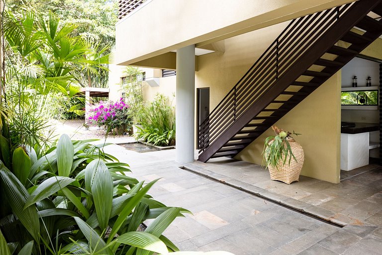 Anp020 - Casa com piscina, jacuzzi e churrasqueira