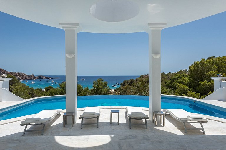 Ibi016 - Beautiful Villa in Ibiza