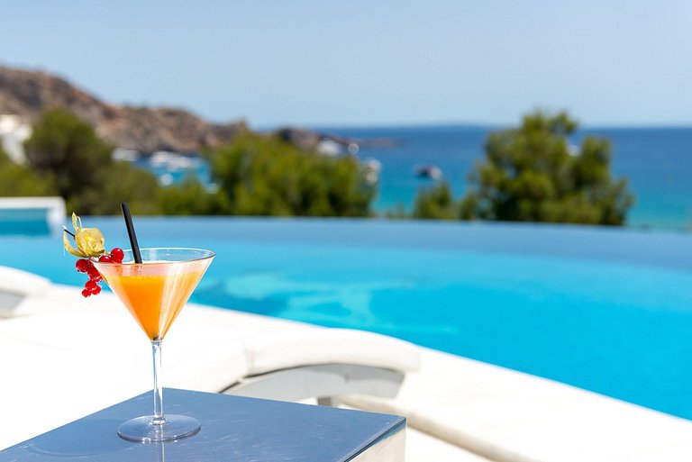 Ibi016 - Belle Villa dans la baie de Cala Jondal, Ibiza