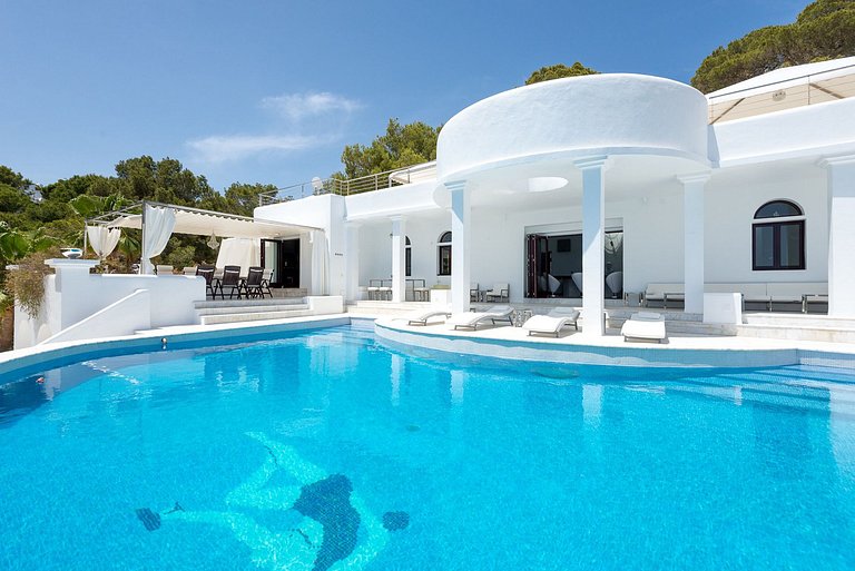 Ibi016 - Beautiful Villa in Ibiza