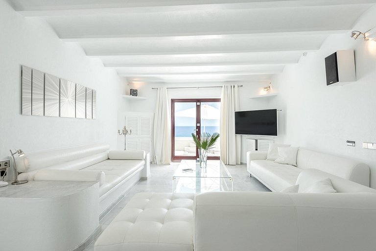 Ibi016 - Beautiful Villa in Ibiza
