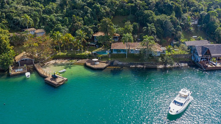 Ang017 - Magnifique villa insulaire à Angra dos Reis