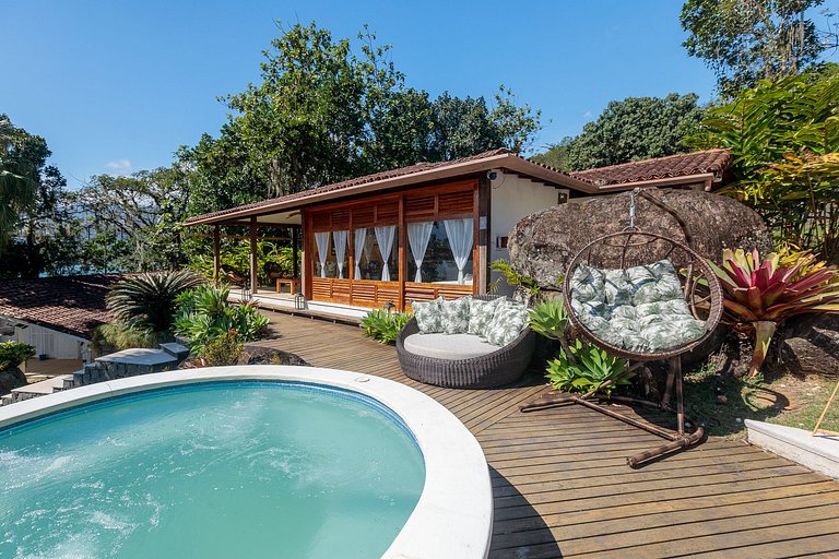 Ang043 - Encantadora casa de 4 cuartos en una isla en Angra