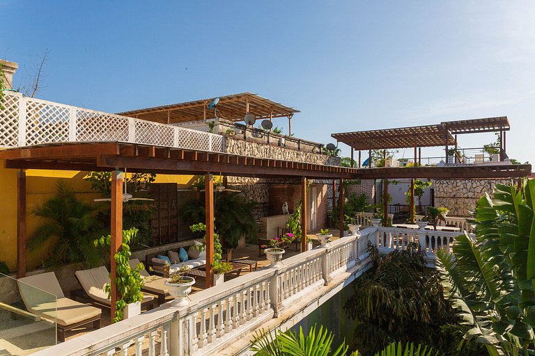 Car046 - Villa histórica com 3 grandes suítes em Cartagena