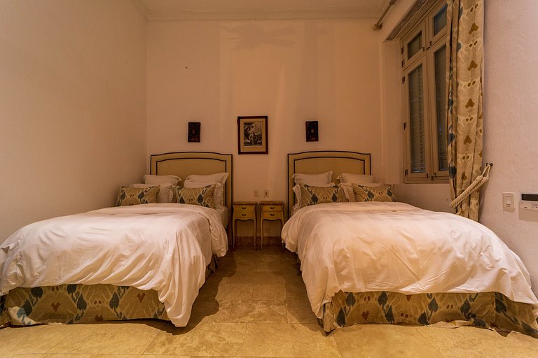Car046 - Villa histórica con 3 cuartos en Cartagena