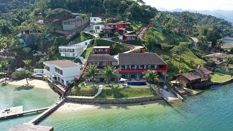 Ang006 - Magnificent 8 bedroom house with pool in Angra